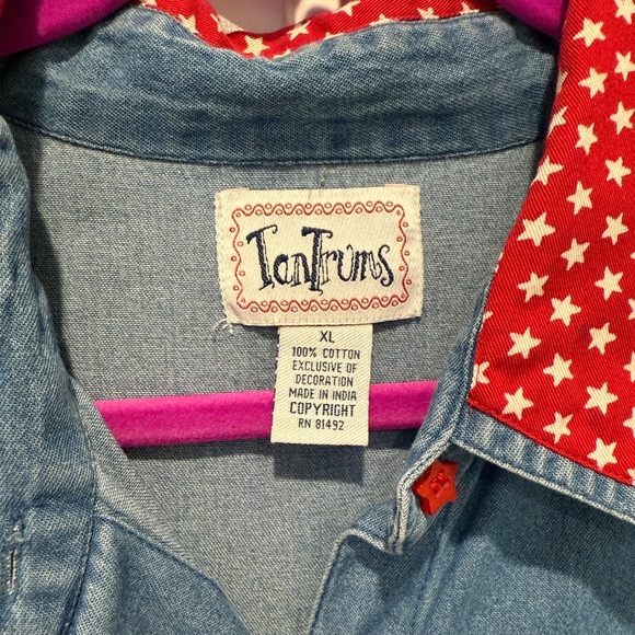 TanTrums Vintage Denim Shirt with Red Star Cat Pattern - Picture 6 of 8